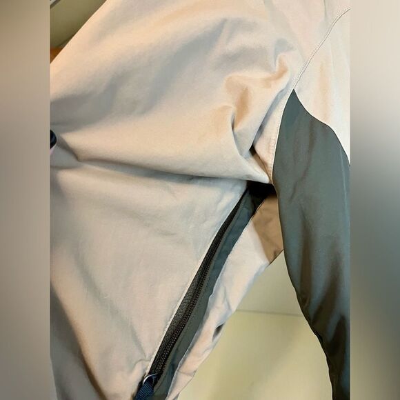 Excellent condition Bonfire snowboard/ski jacket size XL - Picture 6 of 7